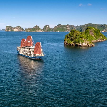 Lotus Boutique Cruise Hotel Ha Long Exterior photo